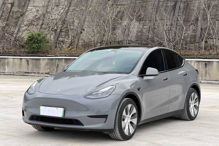 特斯拉 Model Y 2022款 后轮驱动版车身外观1