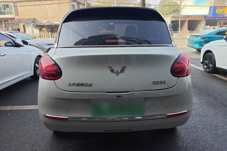 五菱汽车 五菱缤果 2023款 333km 灵犀互联款车身外观6