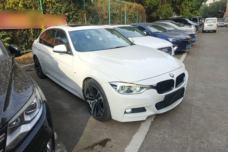 宝马3系 2019款 320Li M运动套装车身外观3