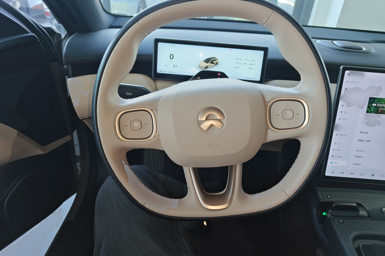 蔚来ET5T 2023款 75kWh Touring中控内饰13