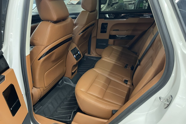 众泰T700 2017款 2.0T 自动旗舰型中控内饰7011