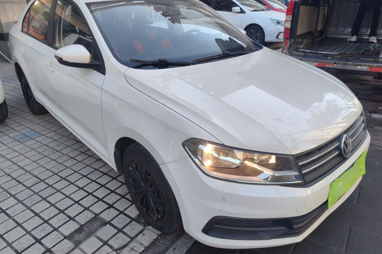 大众 桑塔纳 2016款 1.4L 手动风尚版车身外观3