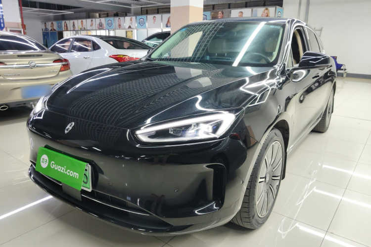 鸿蒙智行 问界M5 2022款 纯电四驱性能版车身外观1