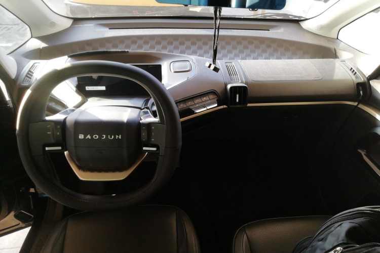 宝骏KiWi EV 2022款 设计师轻享版 磷酸铁锂中控内饰12