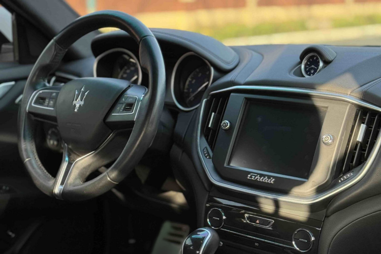 玛莎拉蒂 Ghibli 2014款 3.0T 标准版中控内饰7002