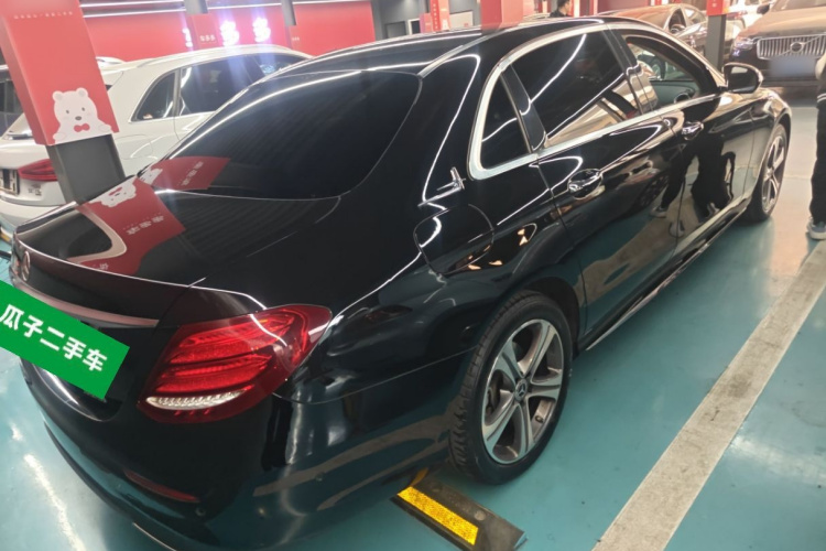 奔驰E级 2019款 E 260 L 运动型车身外观6005