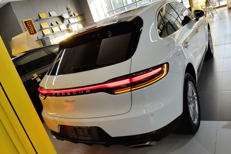 保时捷 2020款 Macan 2.0T车身外观6