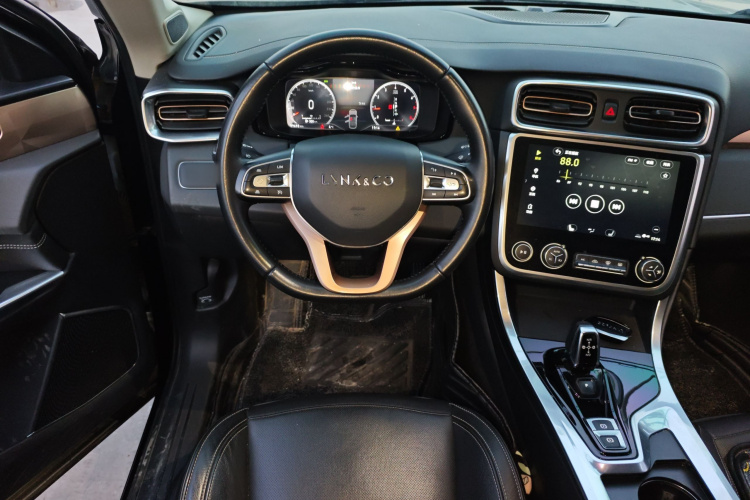 领克01 2017款 2.0T 两驱型Pro版局部细节13