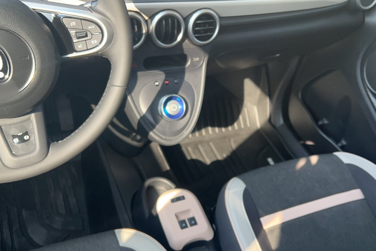 欧拉黑猫 2022款 405km 长续航型 三元锂局部细节18