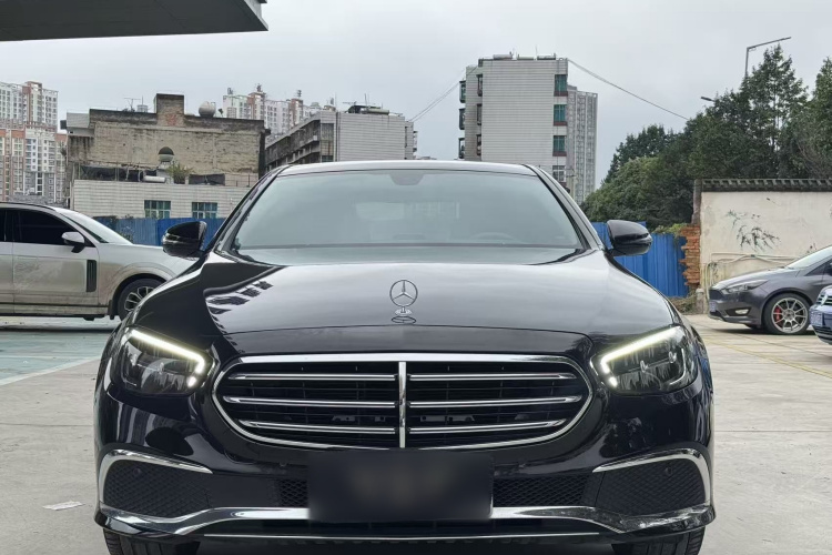 奔驰E级 2023款 改款 E 260 L车身外观6001