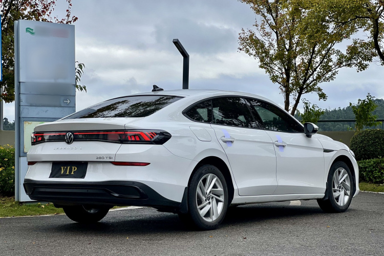 大众 2023款 凌渡L 280TSI DSG炫辣版车身外观6009