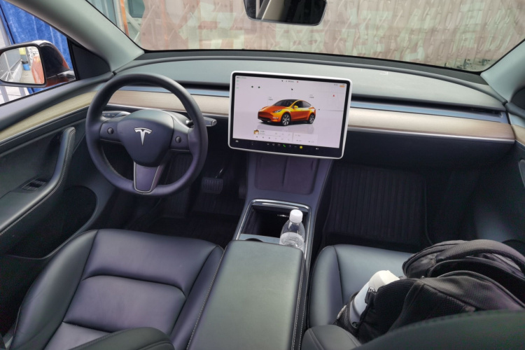 特斯拉 Model Y 2022款 后轮驱动版中控内饰7002