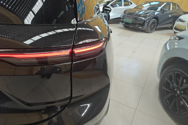 蔚来ES6 2023款 75kWh车身外观6006