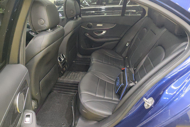 奔驰C级 2021款 C 200 L 时尚型运动版中控内饰21