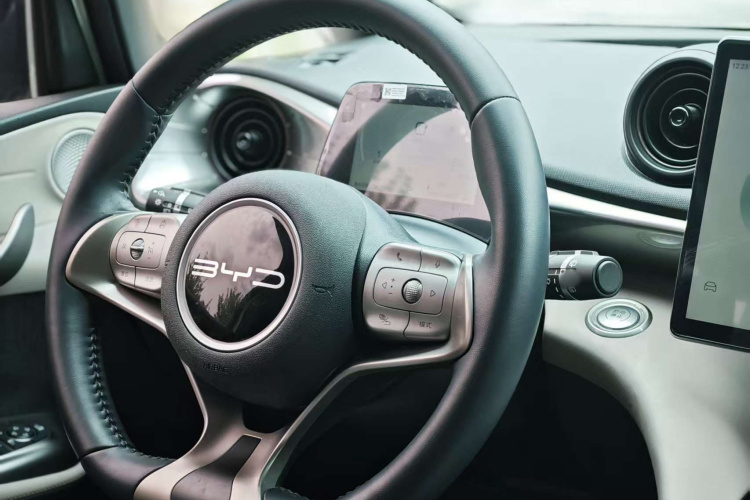 比亚迪 海豚 2023款 420km 时尚版中控内饰7002