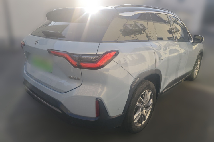 蔚来ES6 2020款 420KM 运动版车身外观7