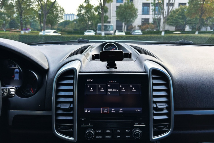 保时捷 2016款 Cayenne Platinum Edition 3.0T局部细节16