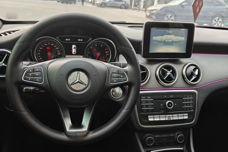 奔驰CLA 2016款 改款 CLA 200 时尚型中控内饰7001