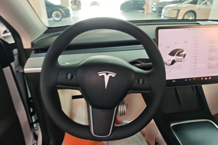 特斯拉 Model Y 2024款 Performance高性能版中控内饰13