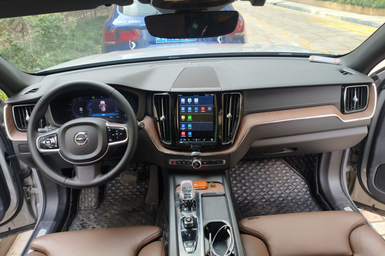沃尔沃XC60 2023款 B5 四驱智远豪华版中控内饰12