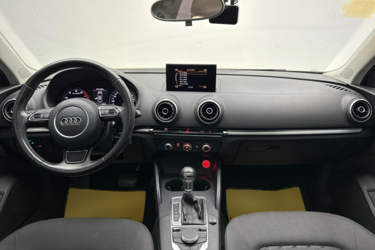 奥迪A3 2014款 Limousine 35 TFSI 自动时尚型中控内饰7009