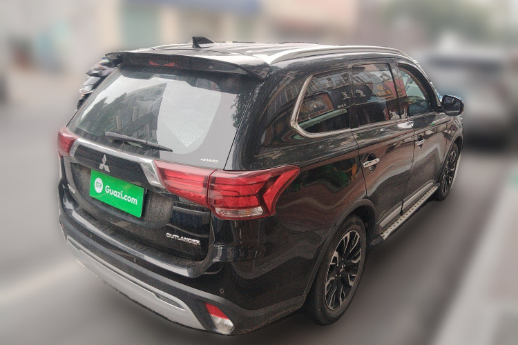 三菱 欧蓝德 2020款 2.4L 四驱致享版 7座车身外观6005