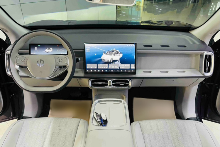 零跑汽车 零跑B10 2025款 510激光雷达版中控内饰7003