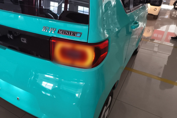 五菱汽车 宏光MINIEV 2021款 马卡龙臻享款 磷酸铁锂车身外观9