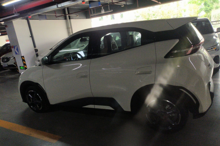 比亚迪 海鸥 2024款 荣耀版 405km 飞翔版车身外观6003