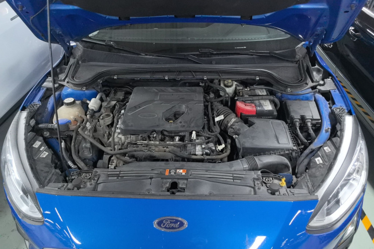 福特 福克斯 2019款 三厢 EcoBoost 180 自动锋耀型机舱底盘24