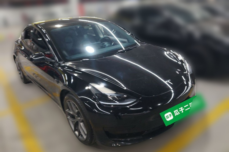 特斯拉 Model 3 2022款 后轮驱动版车身外观3