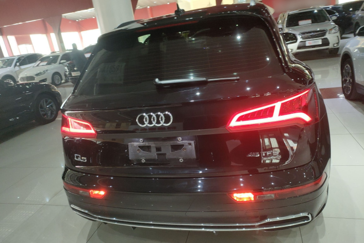奥迪Q5L 2018款 45 TFSI 尊享时尚型 国V车身外观6