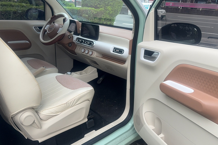 五菱汽车 宏光MINIEV 2024款 第三代 170km中控内饰7003