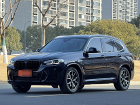 宝马X3 2022款 改款 xDrive25i M运动套装