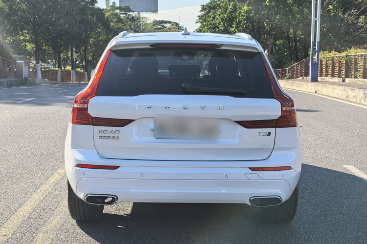 沃尔沃XC60 2019款 T5 四驱智逸版 国VI车身外观6004