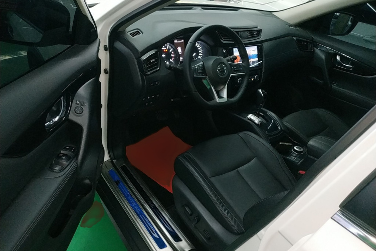 日产 奇骏 2021款 2.5L CVT 4WD XL ITS豪华纪念版中控内饰7003