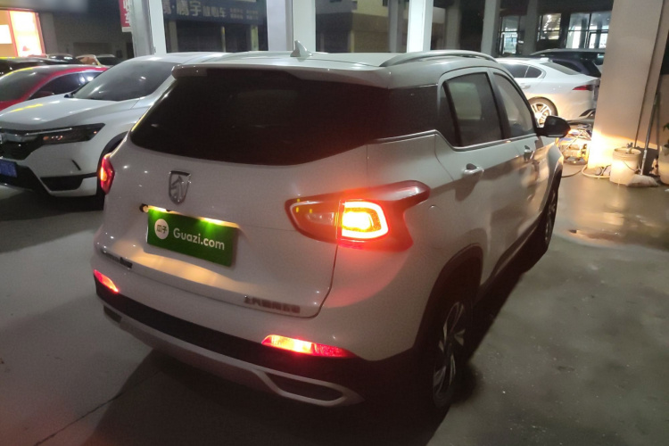 宝骏510 2017款 1.5L 自动豪华型车身外观7