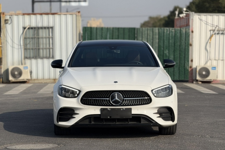 奔驰E级(进口) 2023款 E 300 时尚型运动版车身外观6006