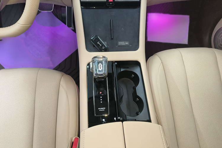 鸿蒙智行 问界M7 2024款 1.5T 智驾四驱Max版 5座局部细节18