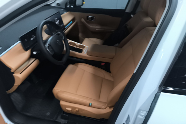 零跑汽车 零跑C10 2026款 210悦享版中控内饰19