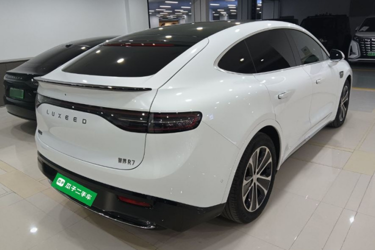 鸿蒙智行 智界R7 2024款 纯电 736km UItra车身外观7
