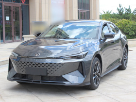 长安UNI-V 智电iDD 2024款 蓝鲸智电iDD 136km 智酷型