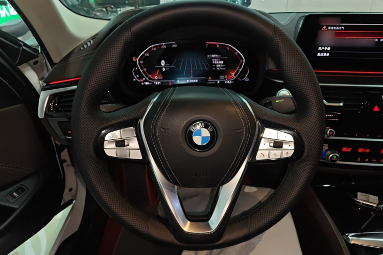 宝马5系 2020款 525Li 豪华套装中控内饰13