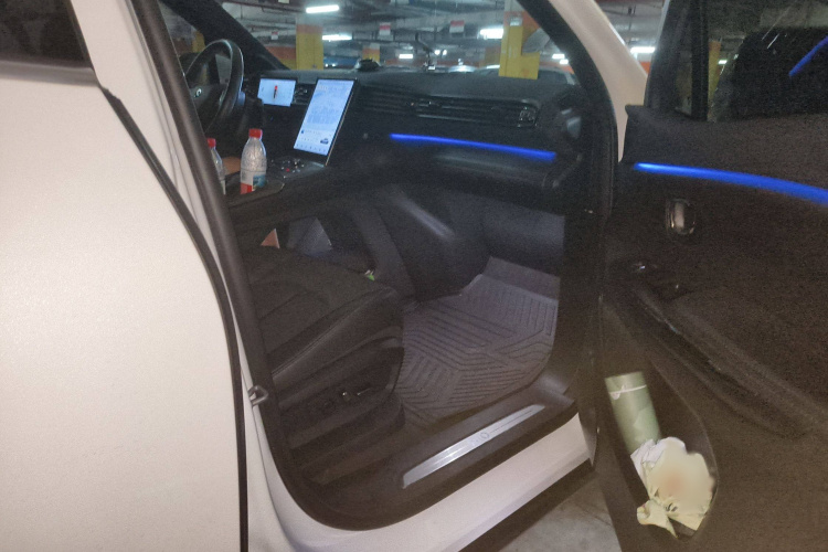 蔚来EC6 2022款 75kWh 运动版局部细节9005