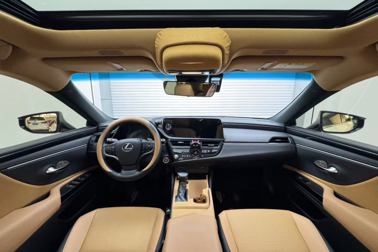 雷克萨斯ES 2023款 200 卓越版中控内饰12