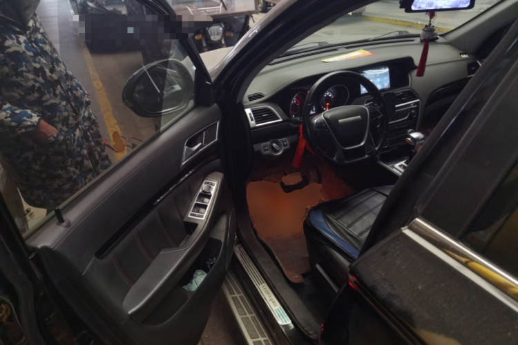 猎豹汽车 猎豹CS10 2017款 2.0T 自动豪华型中控内饰7003