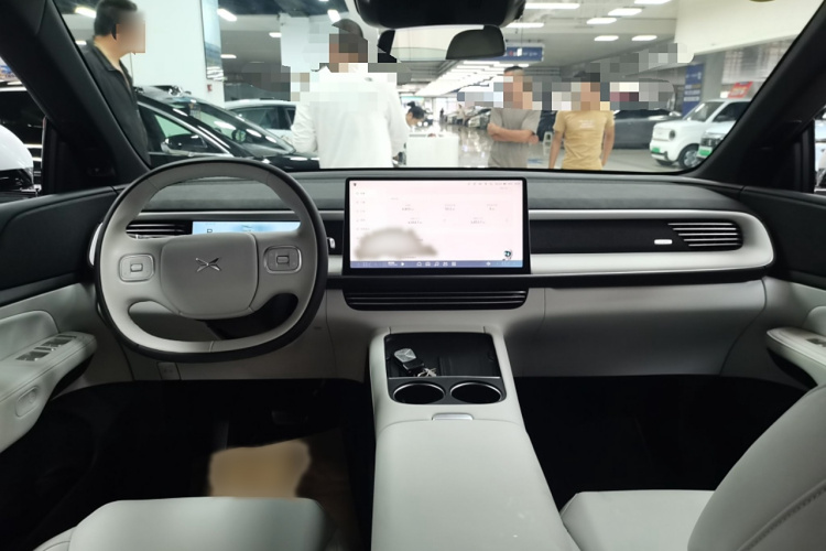 小鹏G6 2024款 580 长续航 Plus中控内饰7002