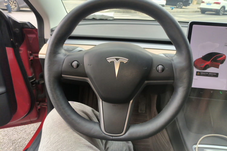 特斯拉 Model 3 2021款 标准续航后驱升级版中控内饰13