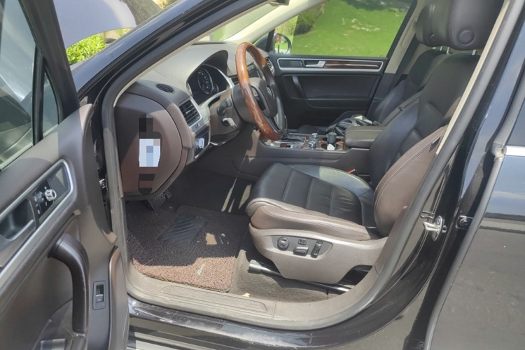 大众 途锐 2011款 3.0TSI 舒适型中控内饰7003