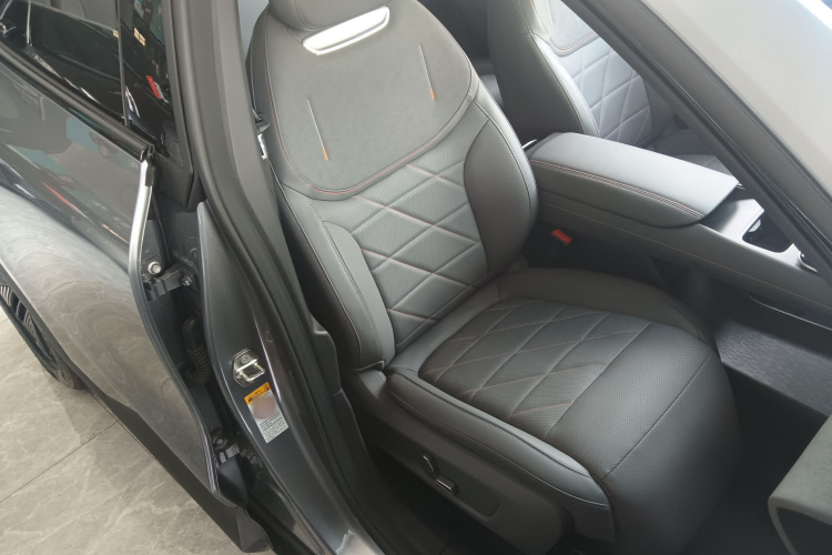 深蓝汽车 深蓝S05 2024款 510Plus纯电版局部细节41